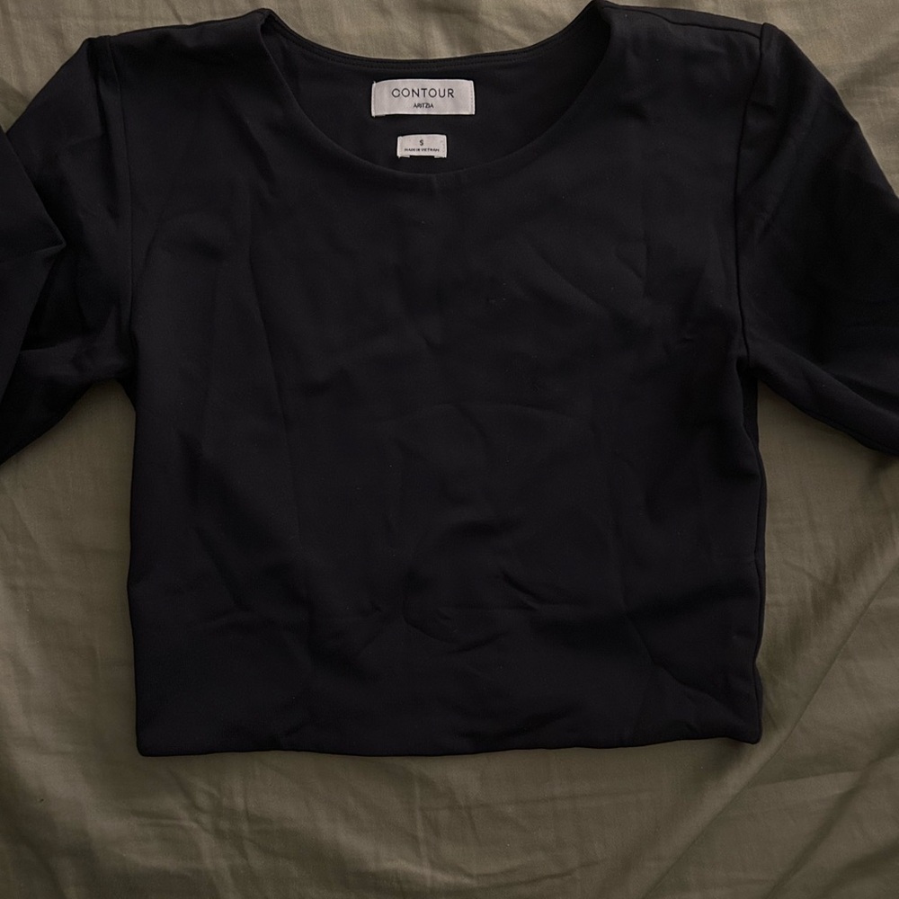 Aritzia Contour Black Top